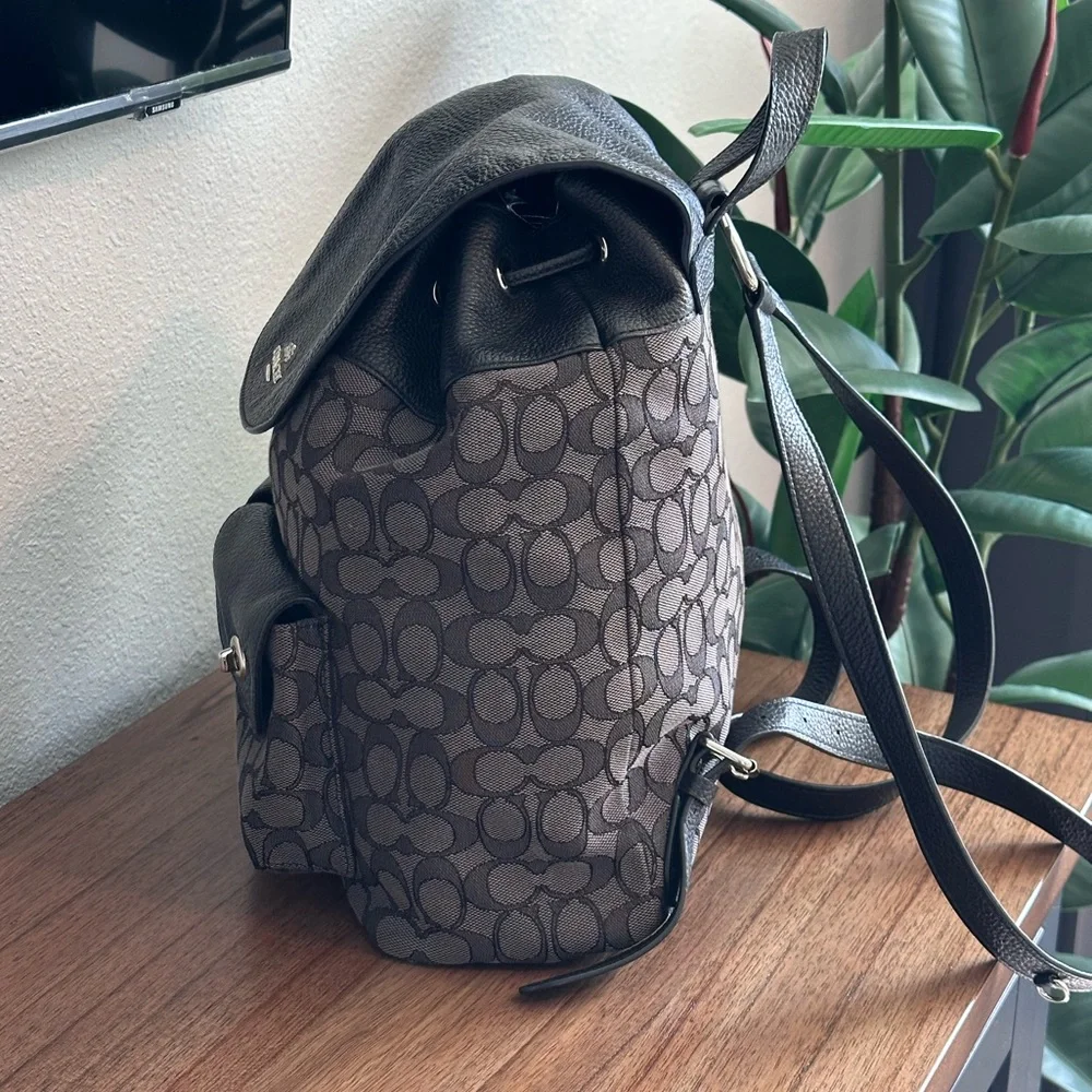 Coach Billie Backpack In Signature Jacquard - Excellent Condition! - Picture 5 of 13